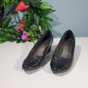 $10 SHOE SALE! Closet Closing! Life stride black wedges size 7.5